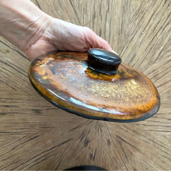 1970's Laurentian Pottery Canada Artisan Series 8-617 Bean Pot / Casserole Dish - Picture 5 of 11